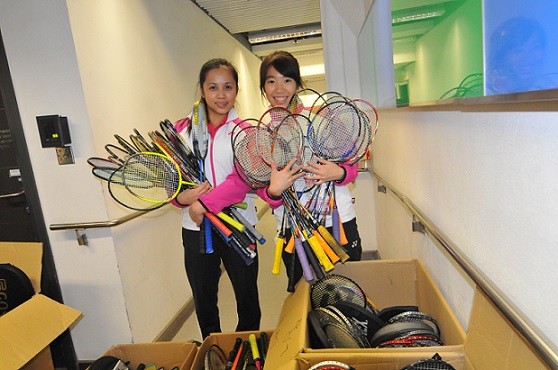 香港羽毛球總會 與 YONEX 攜手嚮應 - 世界羽毛球聯會球拍捐贈計劃